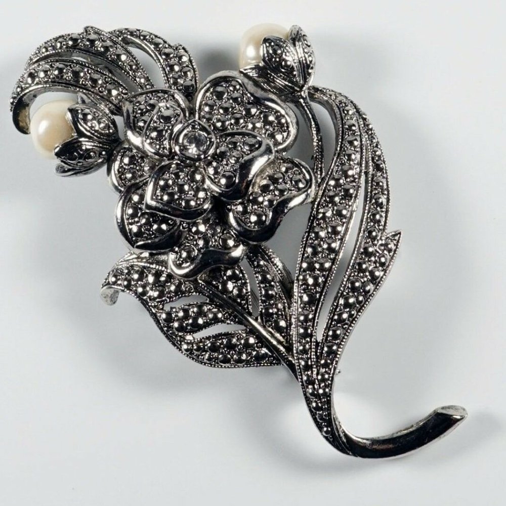 Kenneth Jay Lane Marcasite Pearl Flower Brooch Pin